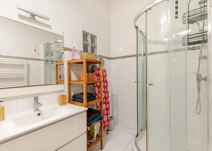 Coquette Maisonnette Place Denfert-rochereau Paris