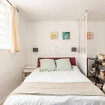 Coquette Maisonnette Place Denfert-rochereau アパート *
