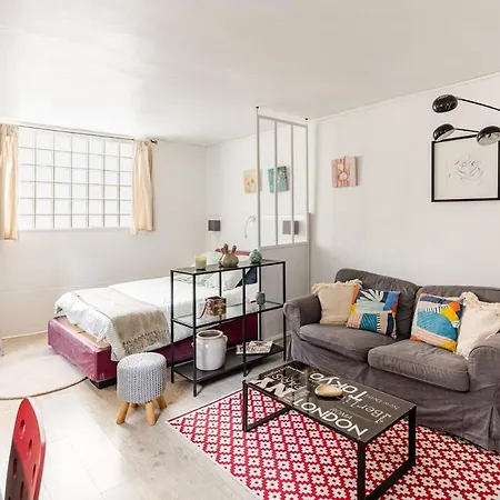 Coquette Maisonnette Place Denfert-rochereau 파리