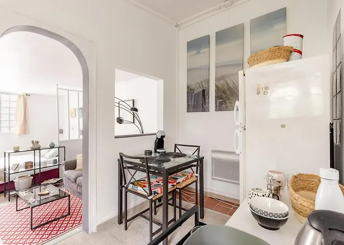 Coquette Maisonnette Place Denfert-rochereau