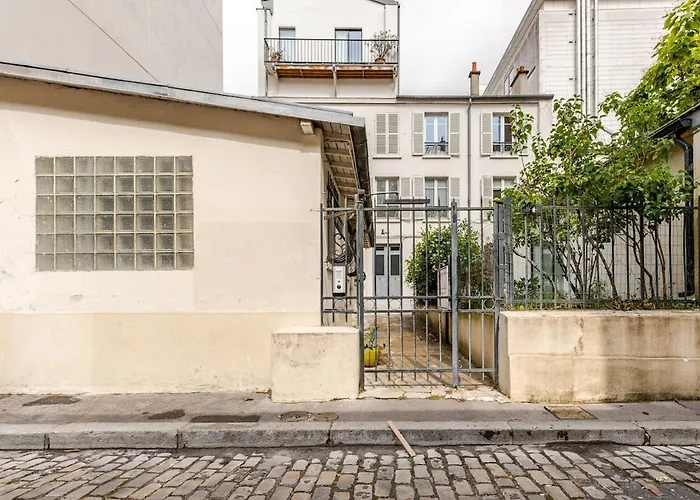 Coquette Maisonnette Place Denfert-rochereau *